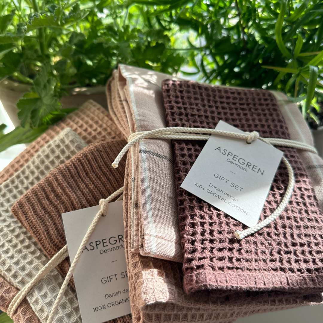 Lot of tea towel and wipers all aspegren denmark- raspberry