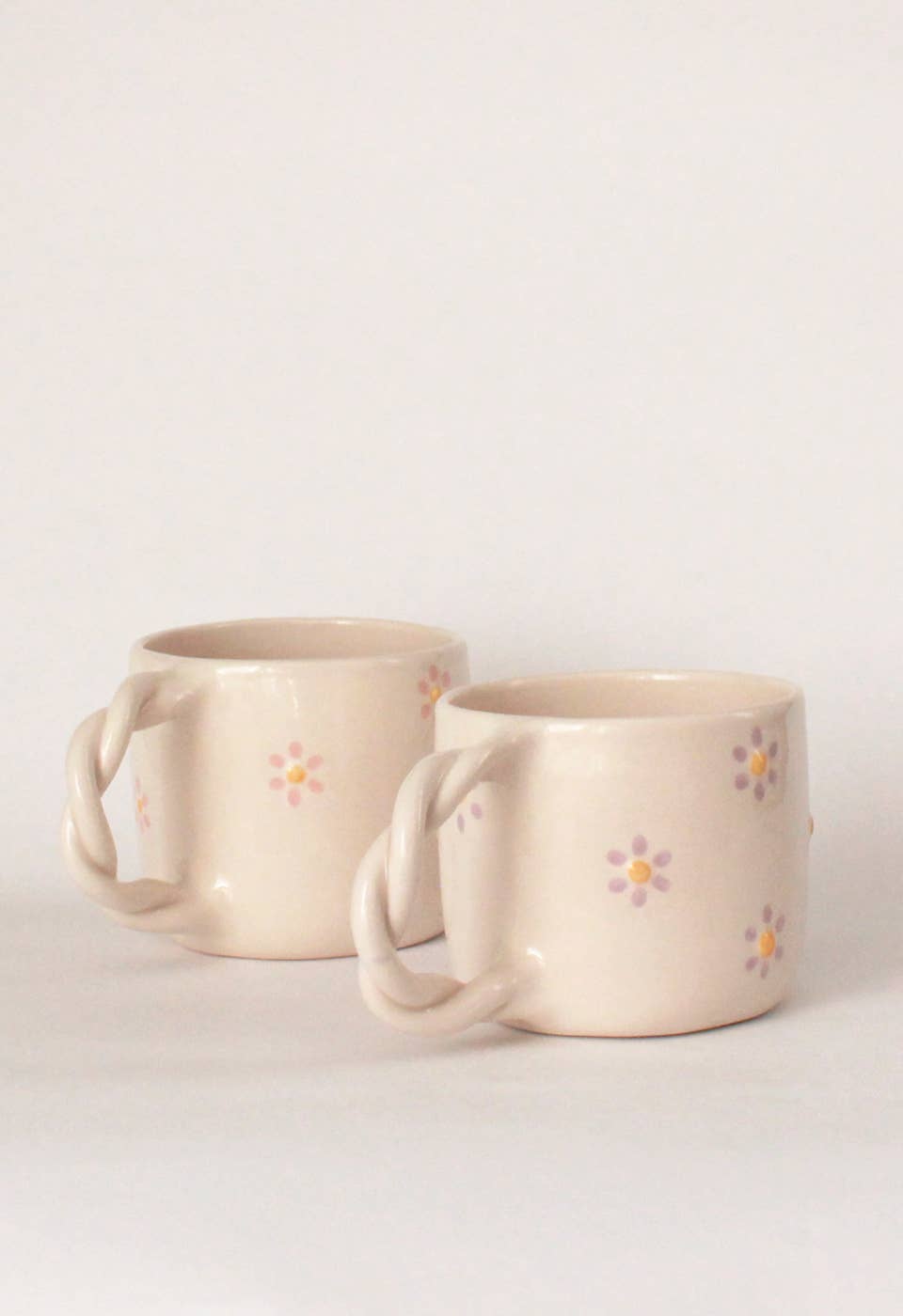 Tasse Noosa — Céramique faite main avec poignée tressée Dernier en stock