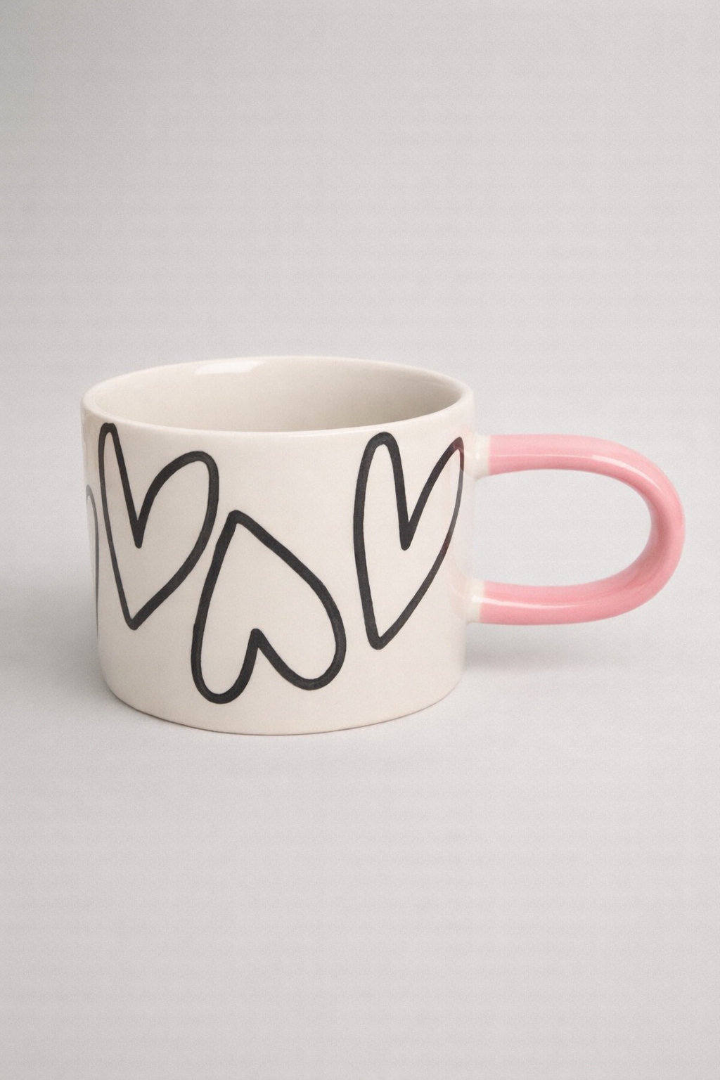 STONEWARE MUG – Hearts & Pink Handle Edition Last one available
