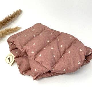 Rosa hjerteformet nakkepute