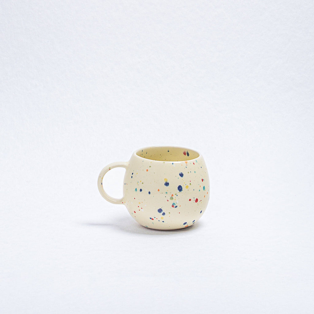 Coffret : 1 petit plateau, 1 mug boule et 1 pot à lait EGG BACK HOME