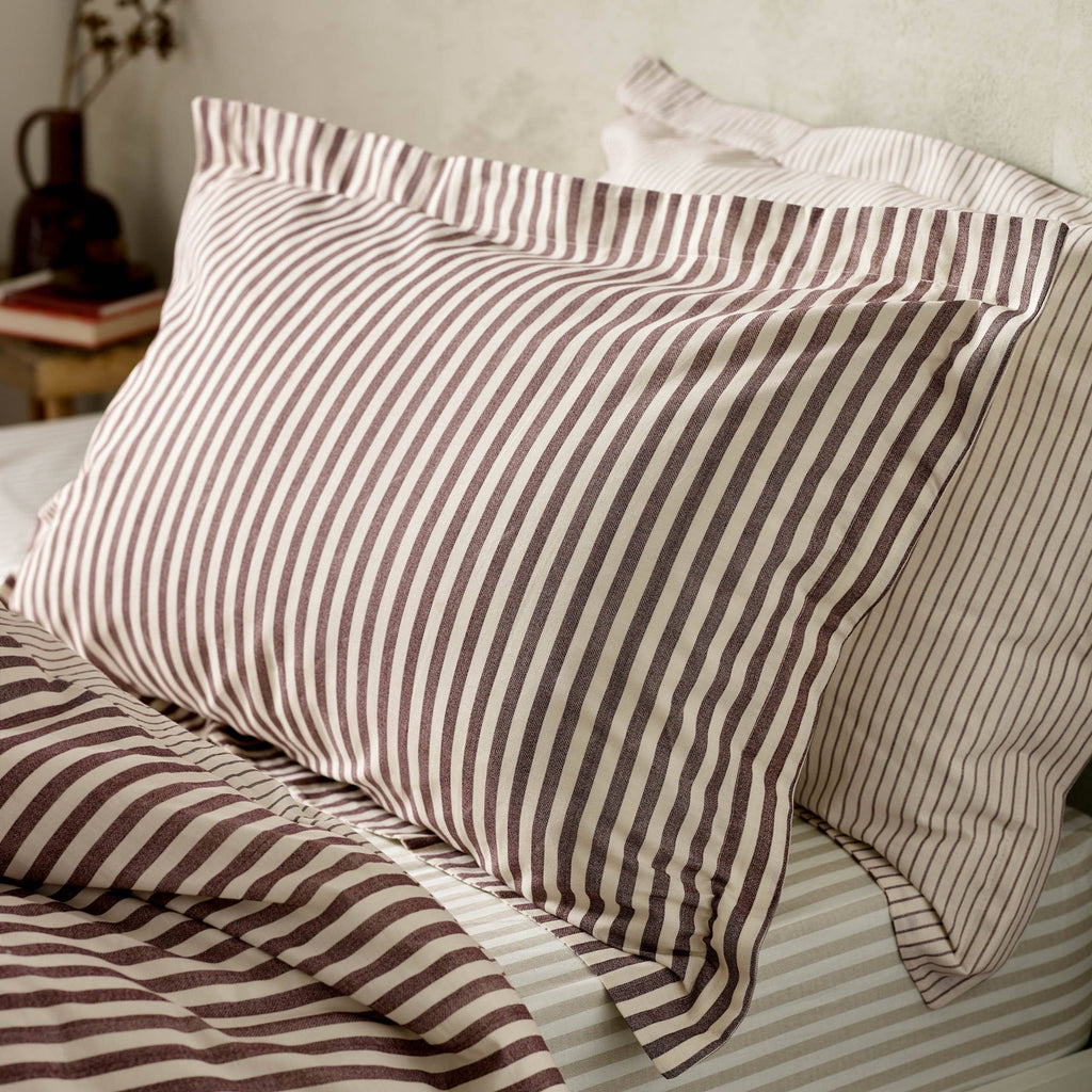 Parure de couette Hebden rayée – coloris Betterave