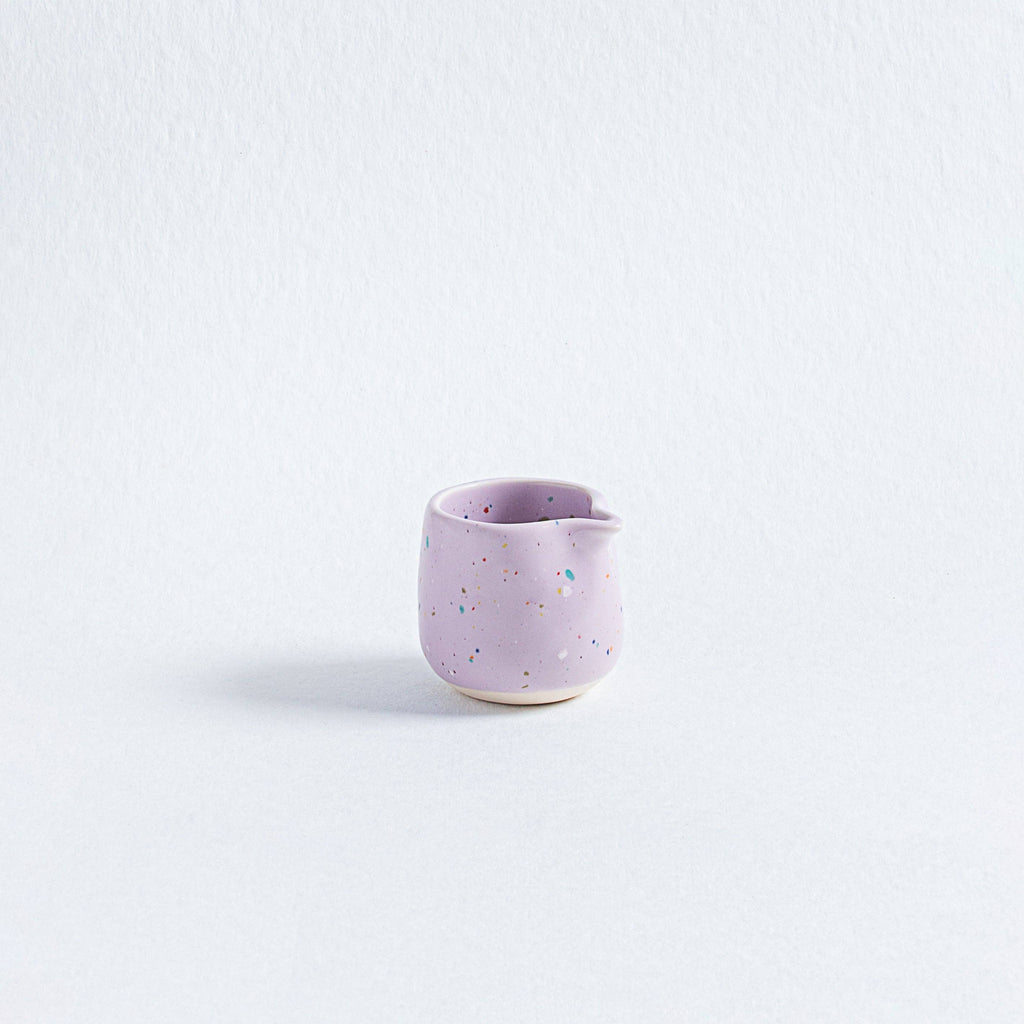 Coffret : 1 petit plateau, 1 mug boule et 1 pot à lait EGG BACK HOME
