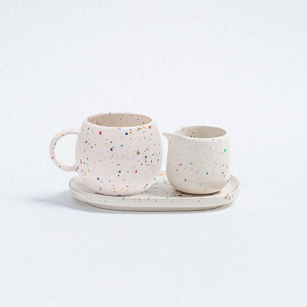 Coffret : 1 petit plateau, 1 mug boule et 1 pot à lait EGG BACK HOME