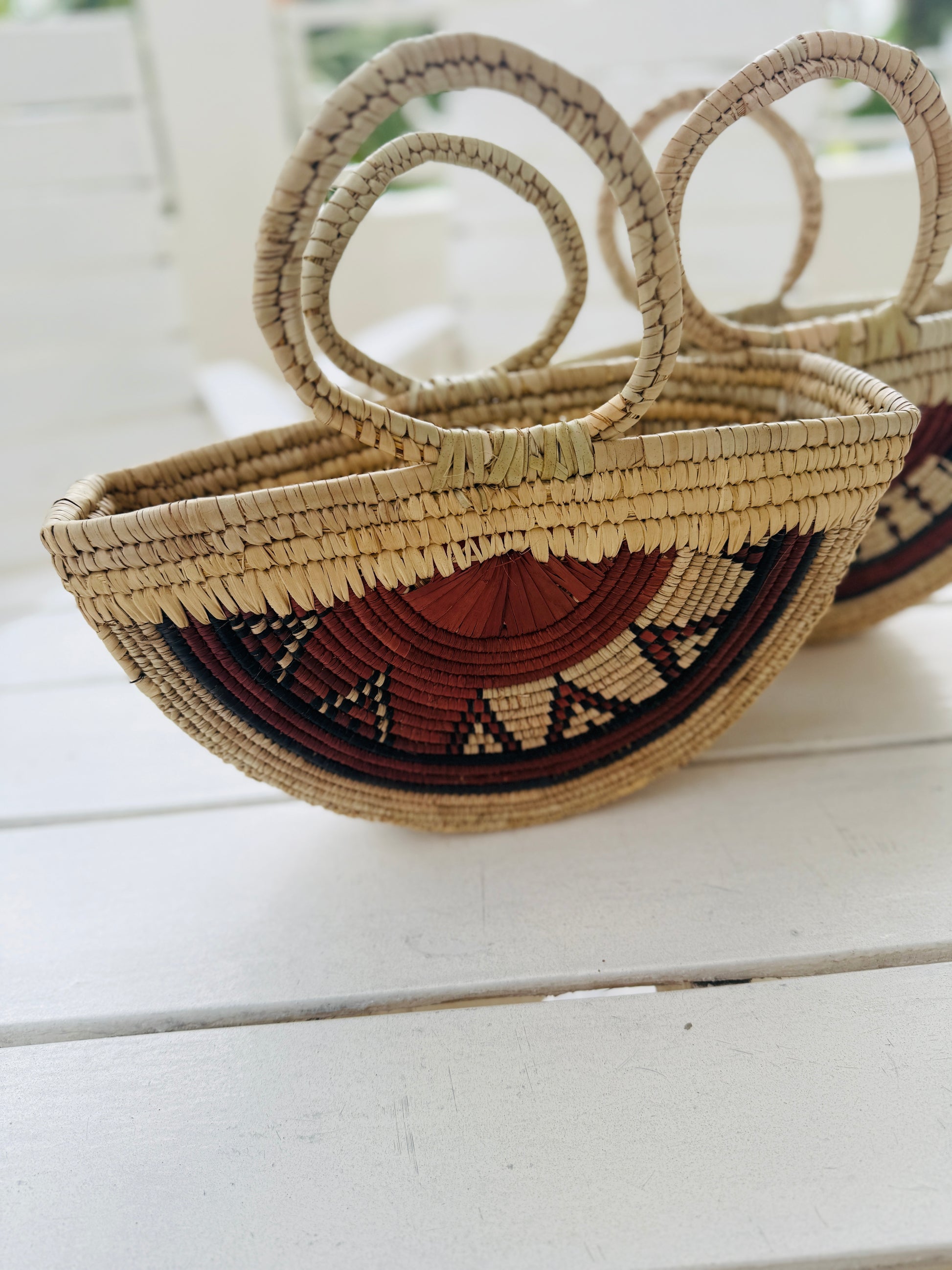 Agbalẽ - Rumfiberkurv, naturligt tonet, håndlavet