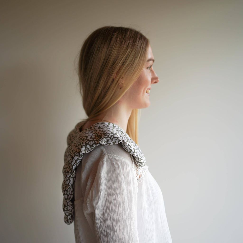 Leoprint cervical cushion