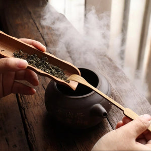 Natural bamboo tea spoon - traditional Chinese accessory for precise dosage | Fynlora
