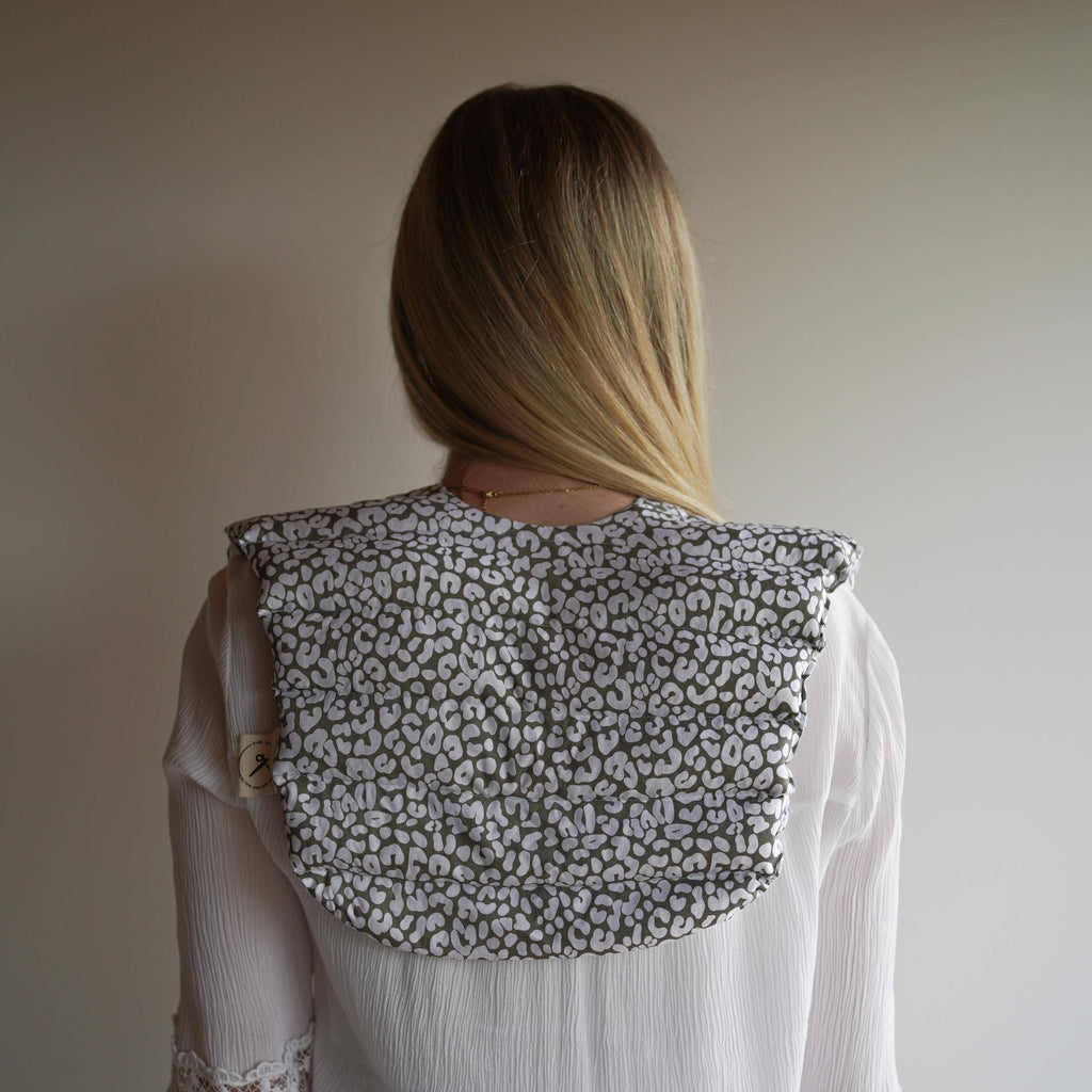 Leoprint cervical cushion