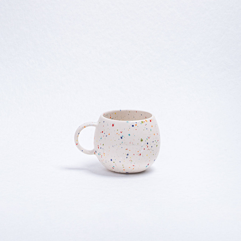 Coffret : 1 petit plateau, 1 mug boule et 1 pot à lait EGG BACK HOME