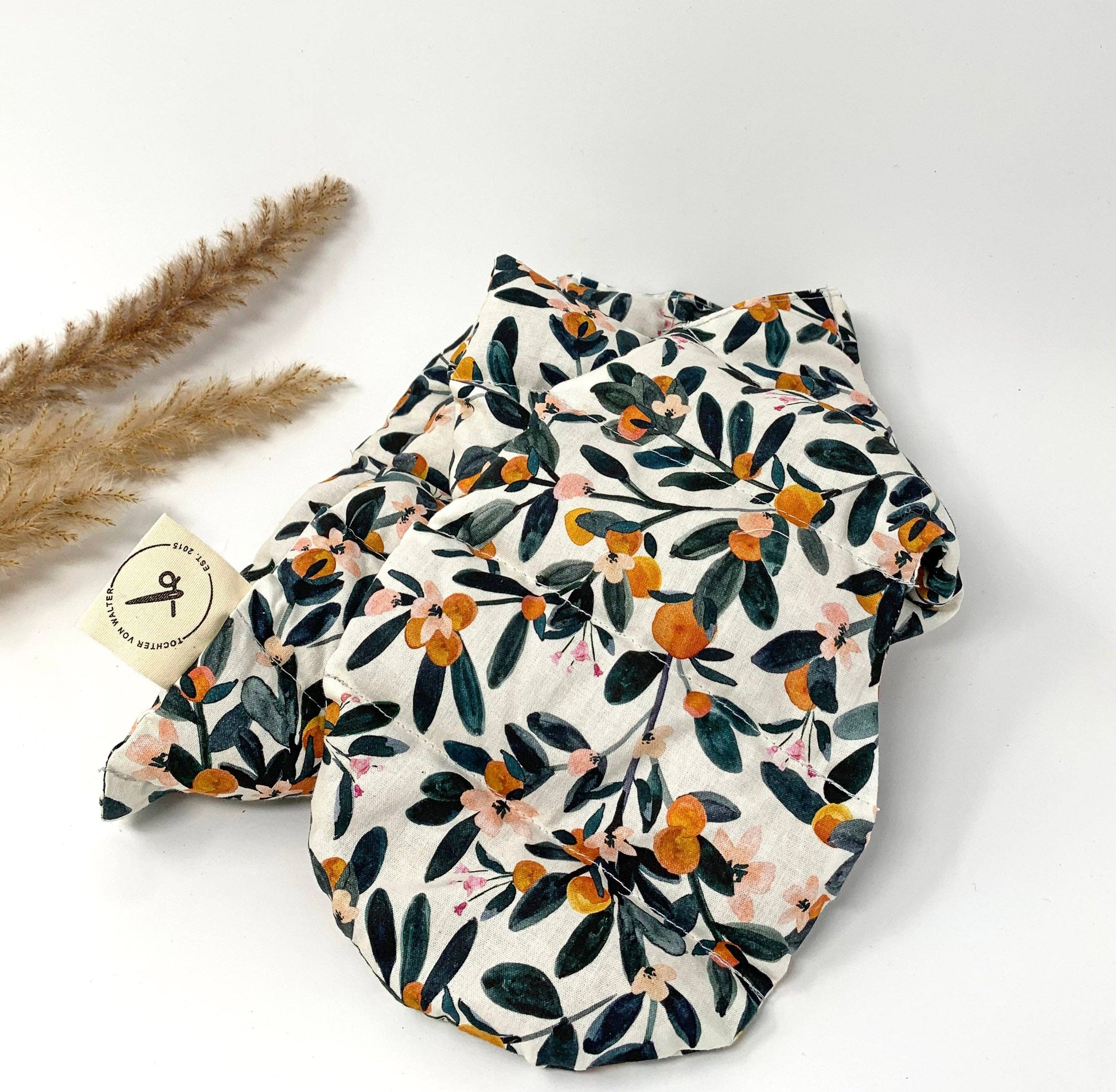 Orange neck cushion